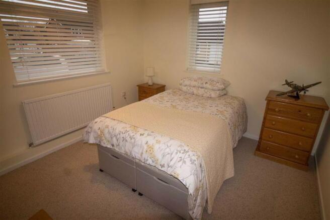 BEDROOM 2