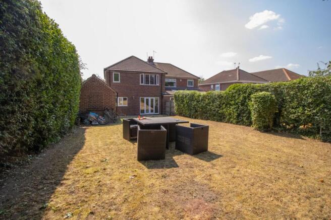 3 bed Semi-Detached for sale Image 3