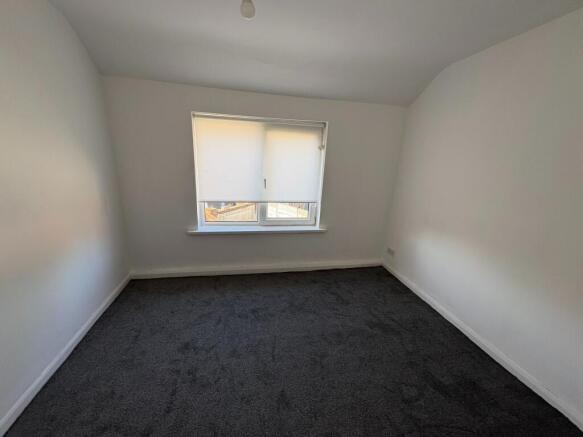 3 bed Semi-Detached to rent Image 9
