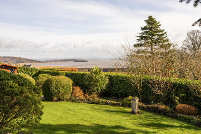 Front garden and ...