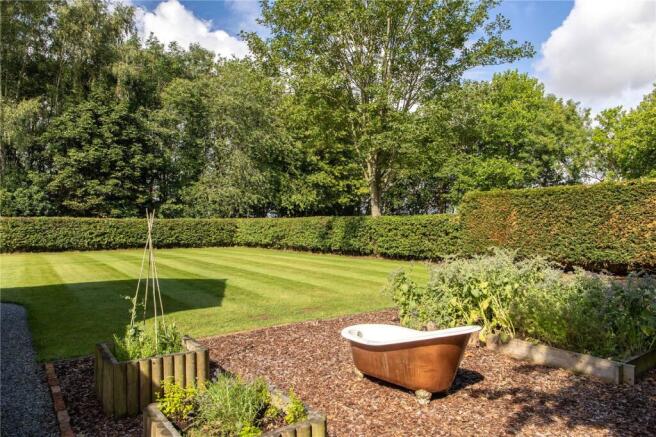 4 bed Equestrian Facility for sale Image 12