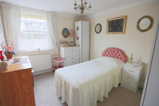 Bedroom.JPG