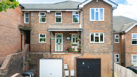 Mottins Hill, Crowborough, TN6 3SE
