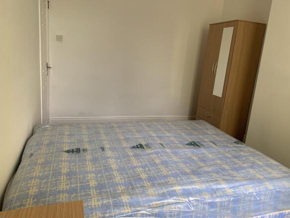 5 double bed, Easton (2)