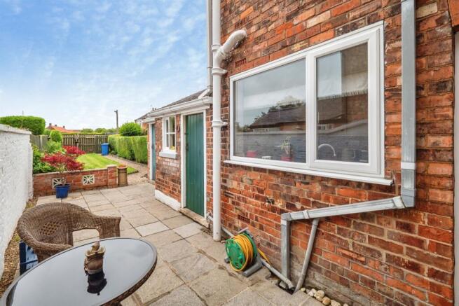 2 bed Terraced for sale Image 12
