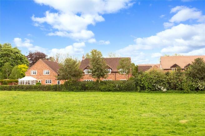 4 bed Detached for sale Image 6