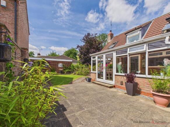3 bed Chalet for sale Image 4