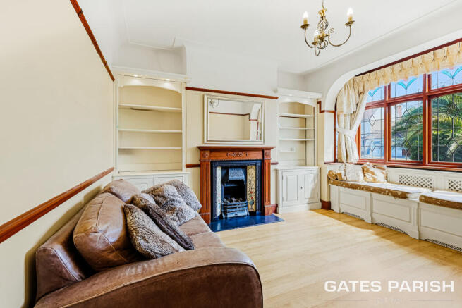 Gaynes Park Road, Upminster, RM14 photo 4