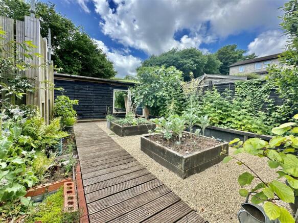 Rear_Of_Garden.jpg