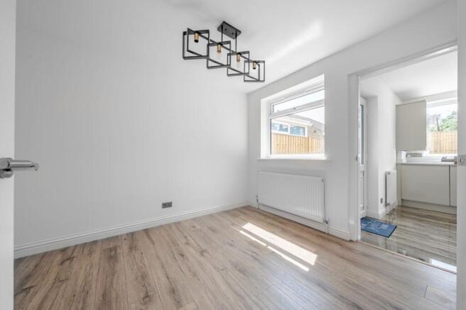 3 bed Semi-Detached for sale Image 6
