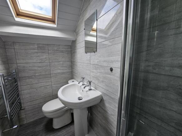 3 bed Terraced to rent Image 9