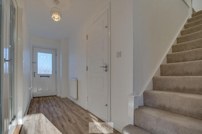 4 bed Detached for sale Image 11