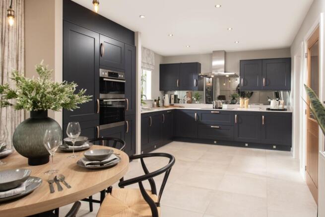 4 bed Detached for sale Image 4