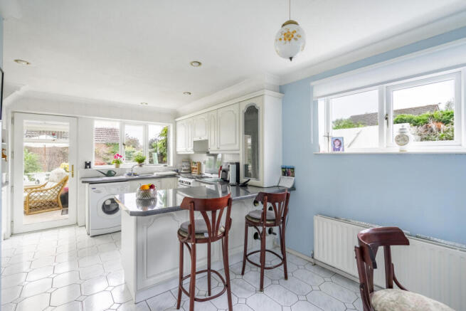 4 bed Detached for sale Image 5