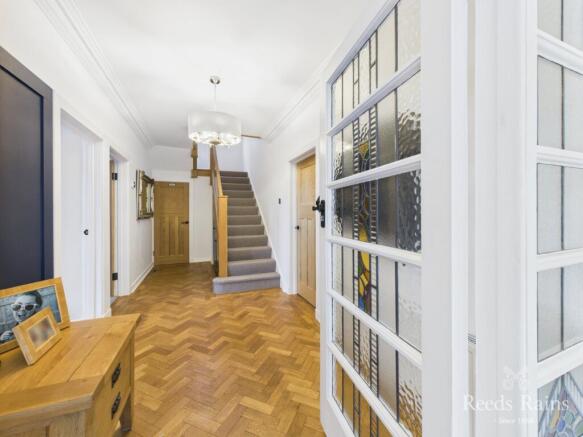 4 bed Detached for sale Image 8