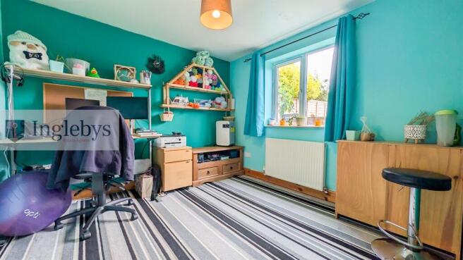 4 bed Semi-Detached for sale Image 10