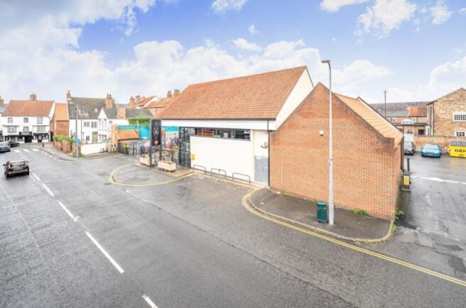 Lrg_1340564-1-68b1c6848bcda