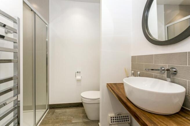 11 Ashenden Walk ...