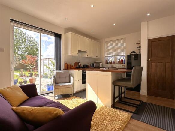 Open-Plan Dining Kitchen 743