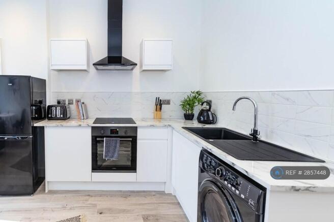 Kitchen / Living Area