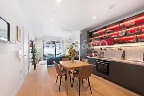 Flat 503, 89 Echo House, City Island Way, London E14 0TT