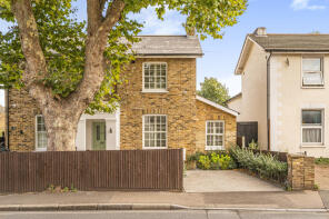 37a, Consort Road, London SE15 2PH