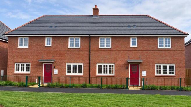 3-bed semi-detached on Colliery Road,
Creswell,
Derbyshire,
S80 4BX, £259,950