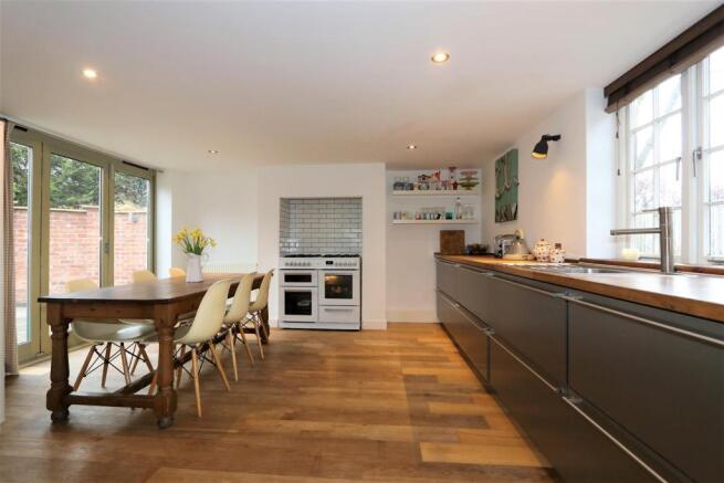 LIVING / KITCHEN / DINER