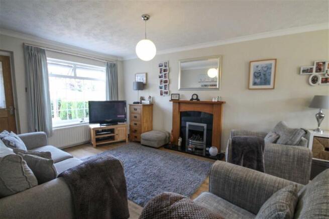 Lounge/dining room