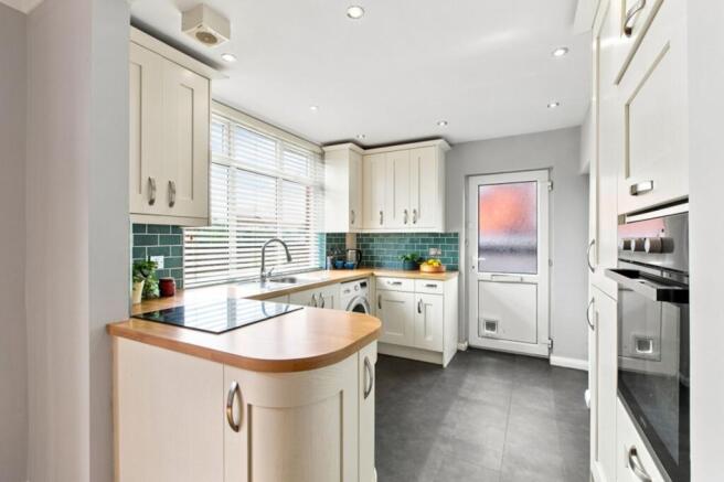 4 bed Semi-Detached for sale Image 5