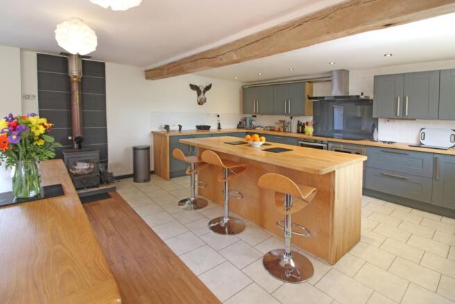 Lounge / Kitchen