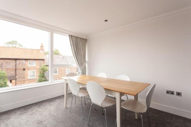 2 bed Apartment for sale Image 6
