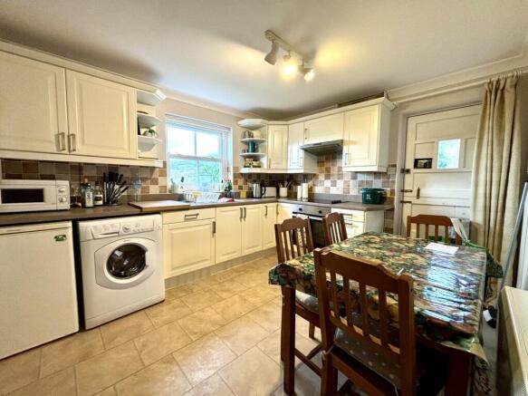 Kitchen / Breakfast Room