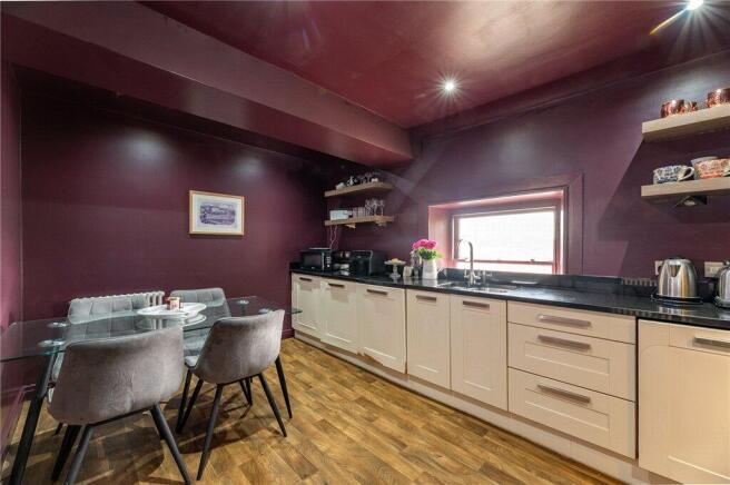 2 bed Apartment for sale Image 7