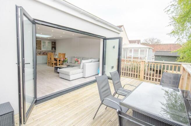 Decking pic 2.jpg