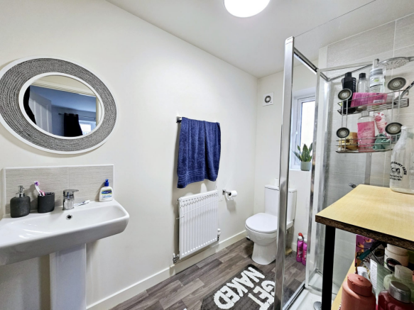 3 bed Semi-Detached for sale Image 9
