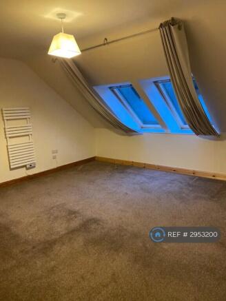 3 bed Flat to rent Image 4