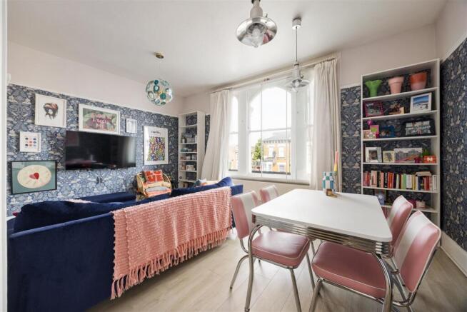 Lea Bridge Road, E10