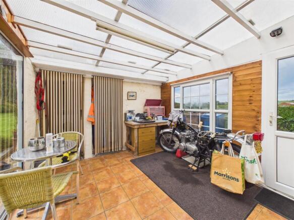 2 bed Detached Bungalow for sale Image 6