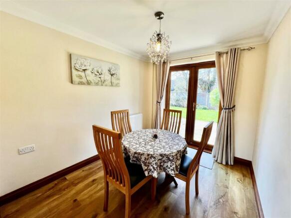 Dining Room.jpg