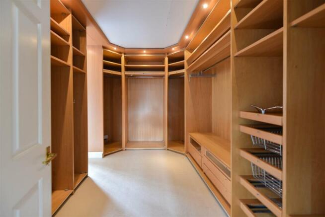 DRESSING AREA