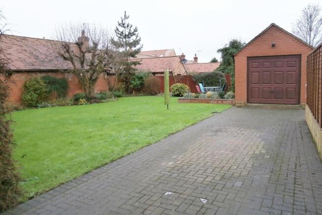 Driveway/ Garage
