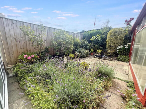 3 bed Semi-Detached for sale Image 4