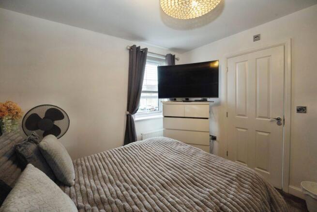 3 bed Detached for sale Image 8