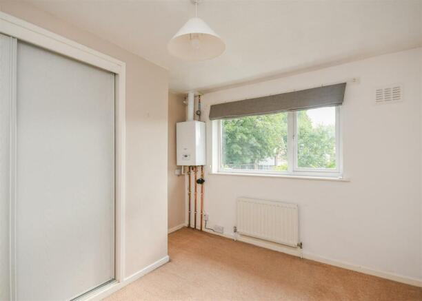2 Wolverley Court - Bedroom 1.jpg