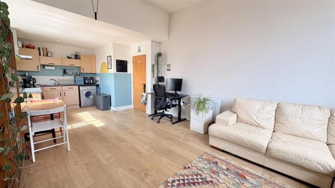 585 Moseley Road, Balsall Heath, Birmingham photo 4