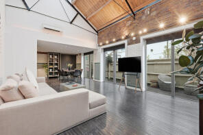 Apartment 2, The Old Baths, Clifden Road, Brentford TW8 0PF