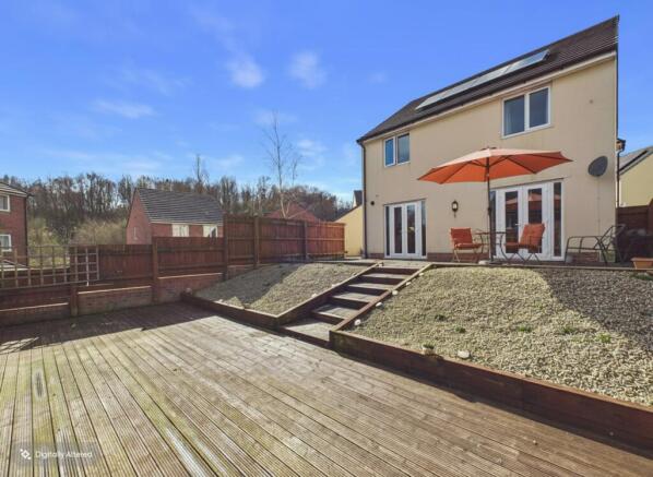 EWEMOVE SOUTH MOLTON - 42 BEECH GROVE