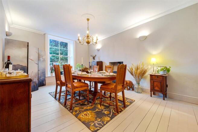 5 bed Semi-Detached for sale Image 8
