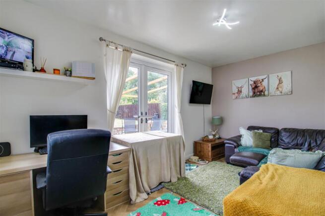 2 bed Detached Bungalow for sale Image 5